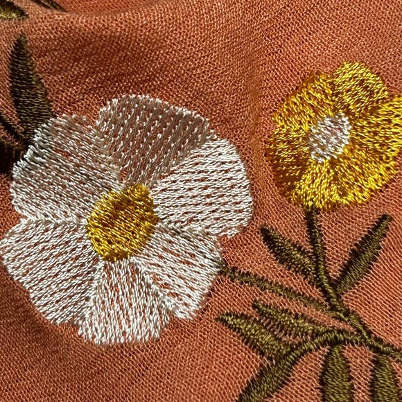 FOREVER 21 Burnt Orange Off the Shoulder Floral Design Crop Top Blouse Medium - Picture 10 of 13